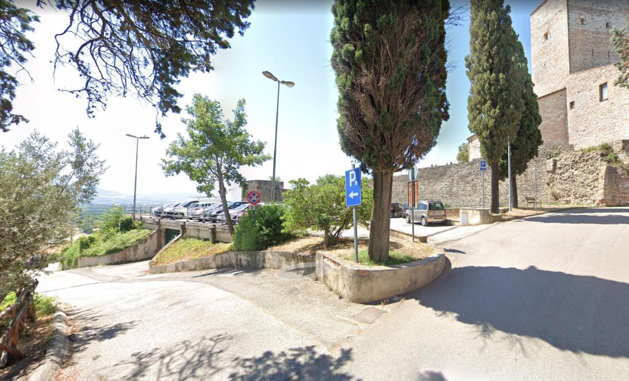 Incanto A Spello: Raffinato Appartamento Per Due Bagian luar foto