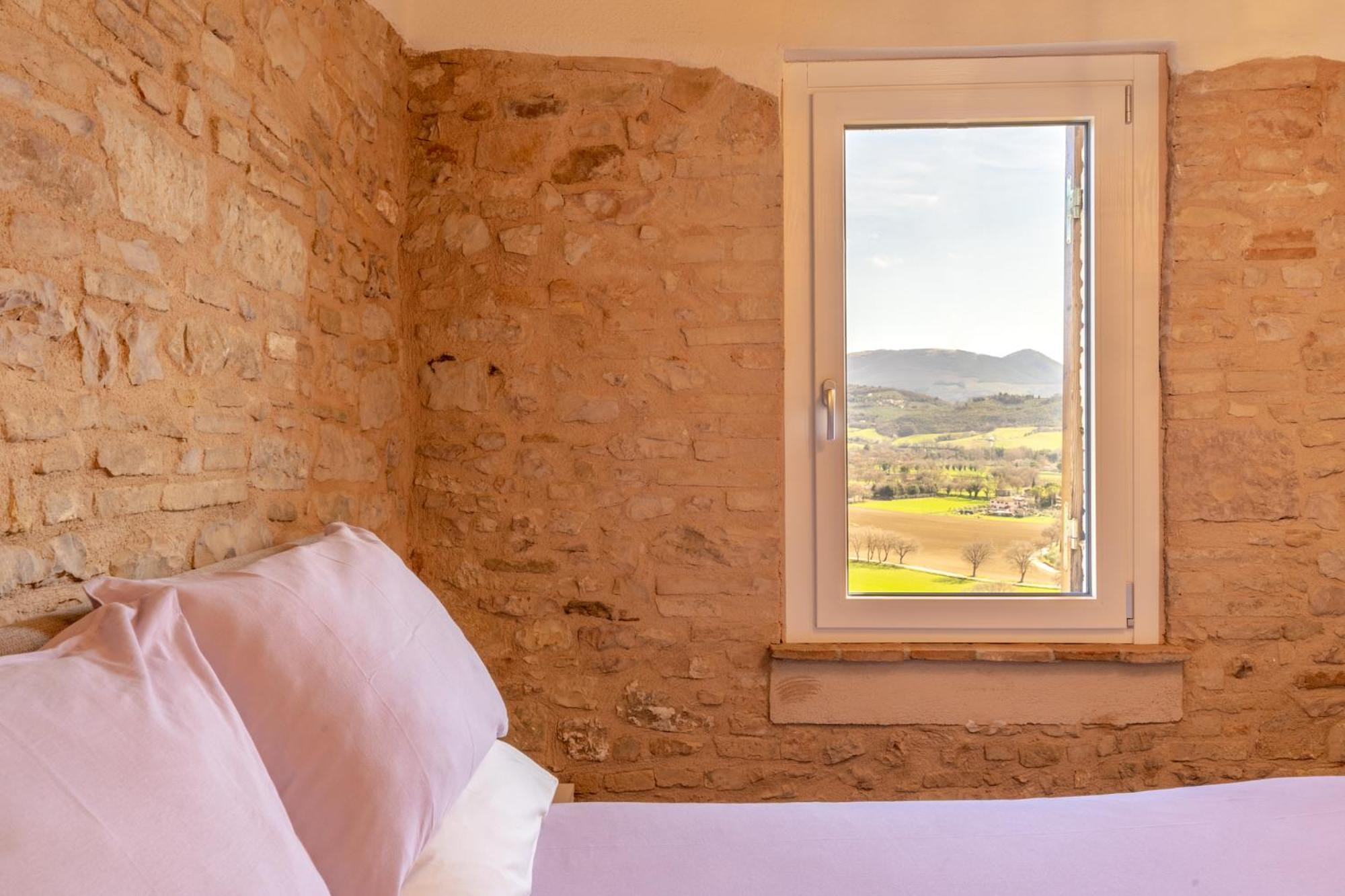 Incanto A Spello: Raffinato Appartamento Per Due Bagian luar foto
